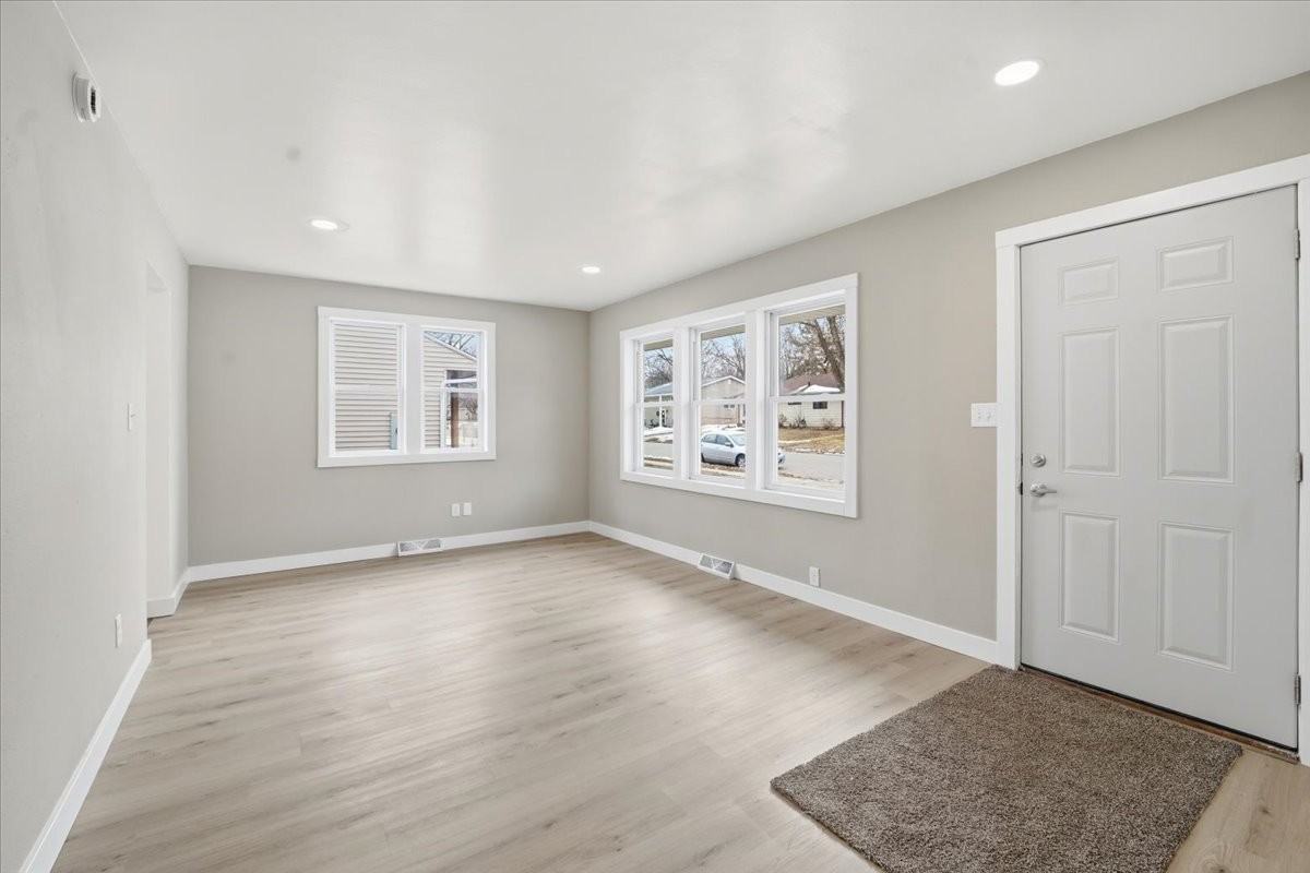 2622 Garden Ave #1 - Photo 3 of 28