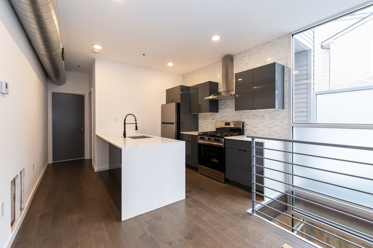 1520 N Marshall St #1 - Photo 2 of 29