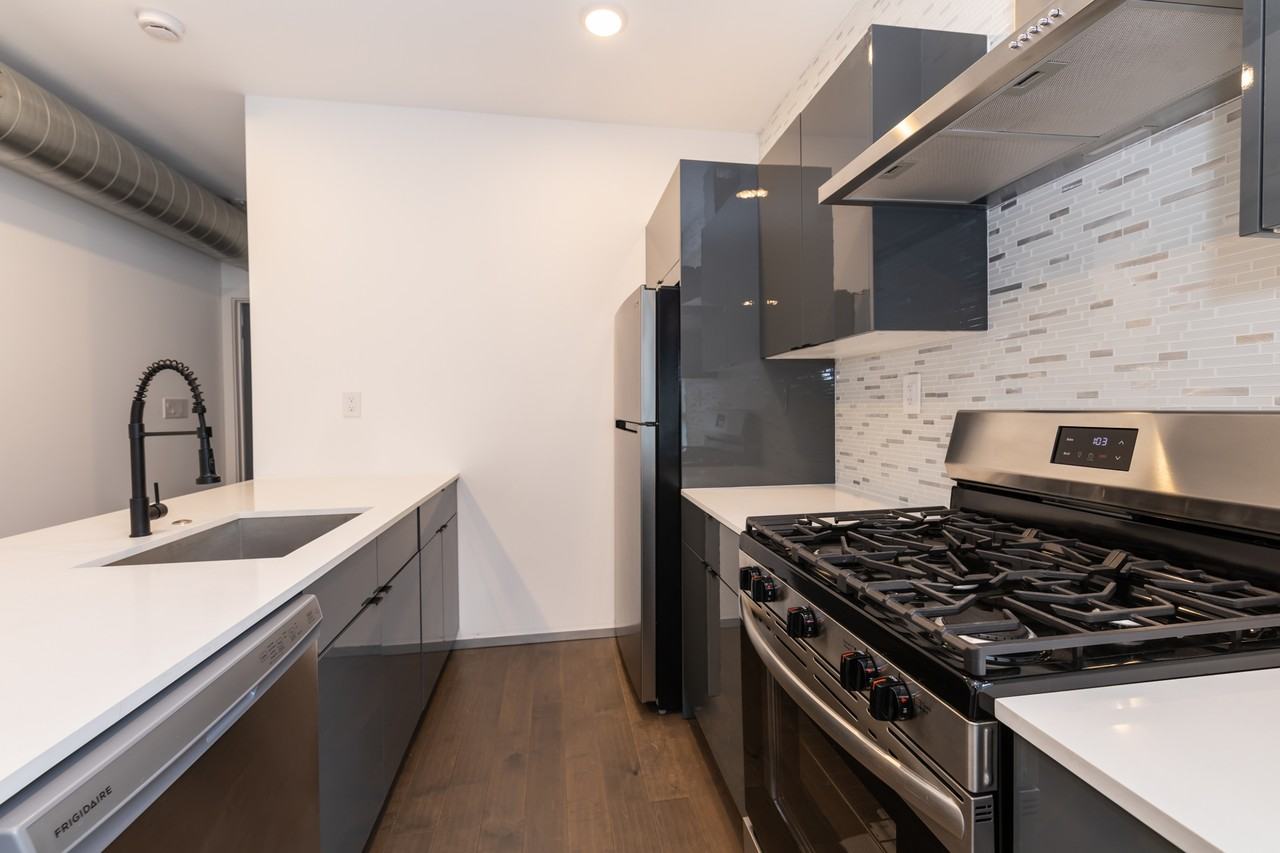 1520 N Marshall St #1 - Photo 4 of 29