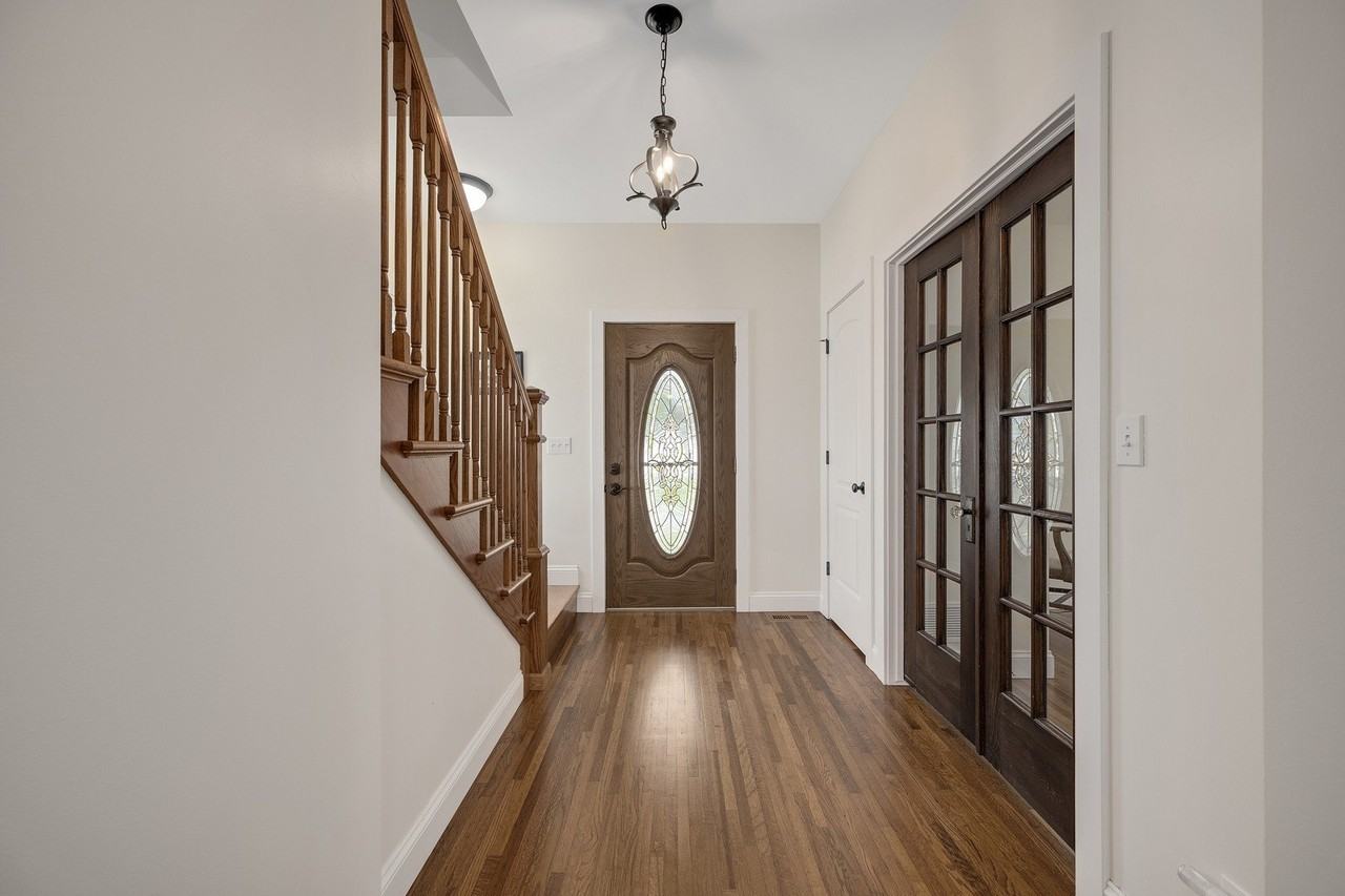 430 S Highland Ave - Photo 3 of 29