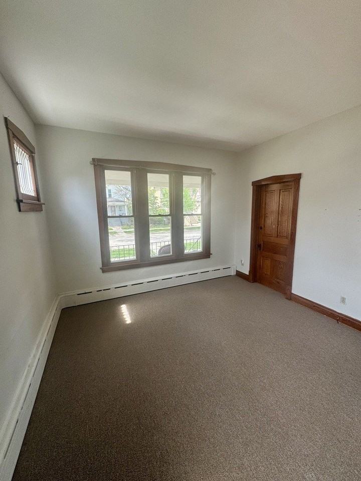 516 Hannah Ave #1 - Photo 3 of 18