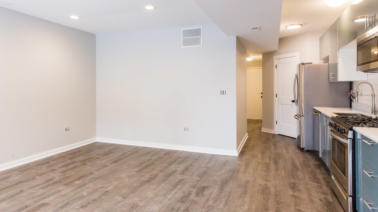 2852 N Albany Ave #1 - Photo 3 of 15