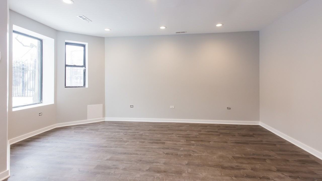 2852 N Albany Ave #1 - Photo 6 of 15