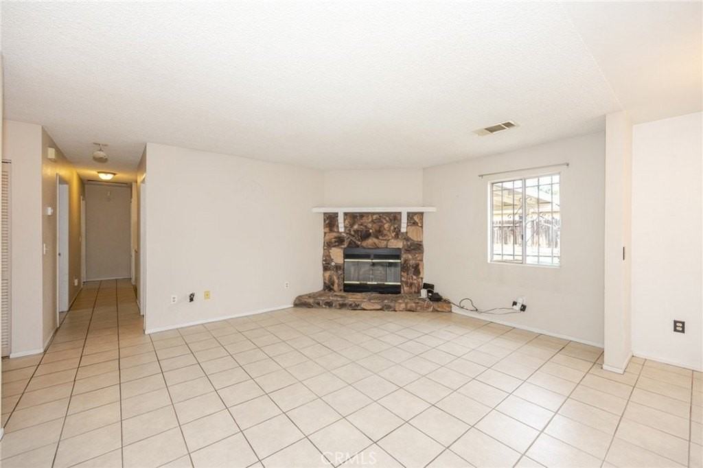 10415 Buckboard Cir - Photo 4 of 20
