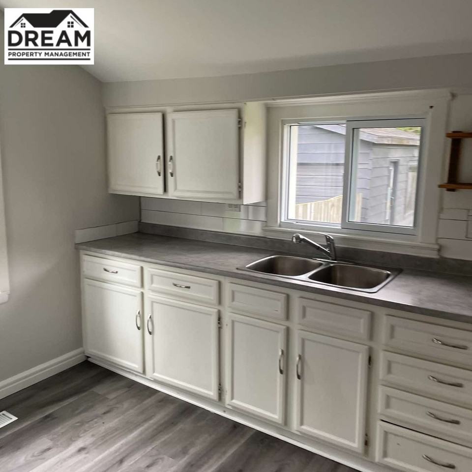 231 Bright St #1 - Photo 4 of 13