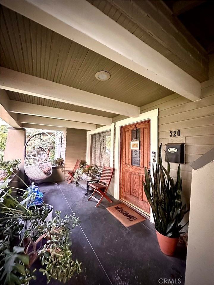 320 Garfield Ave - Photo 3 of 19