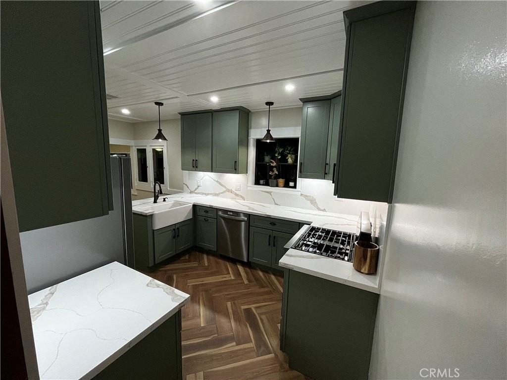 320 Garfield Ave - Photo 6 of 19