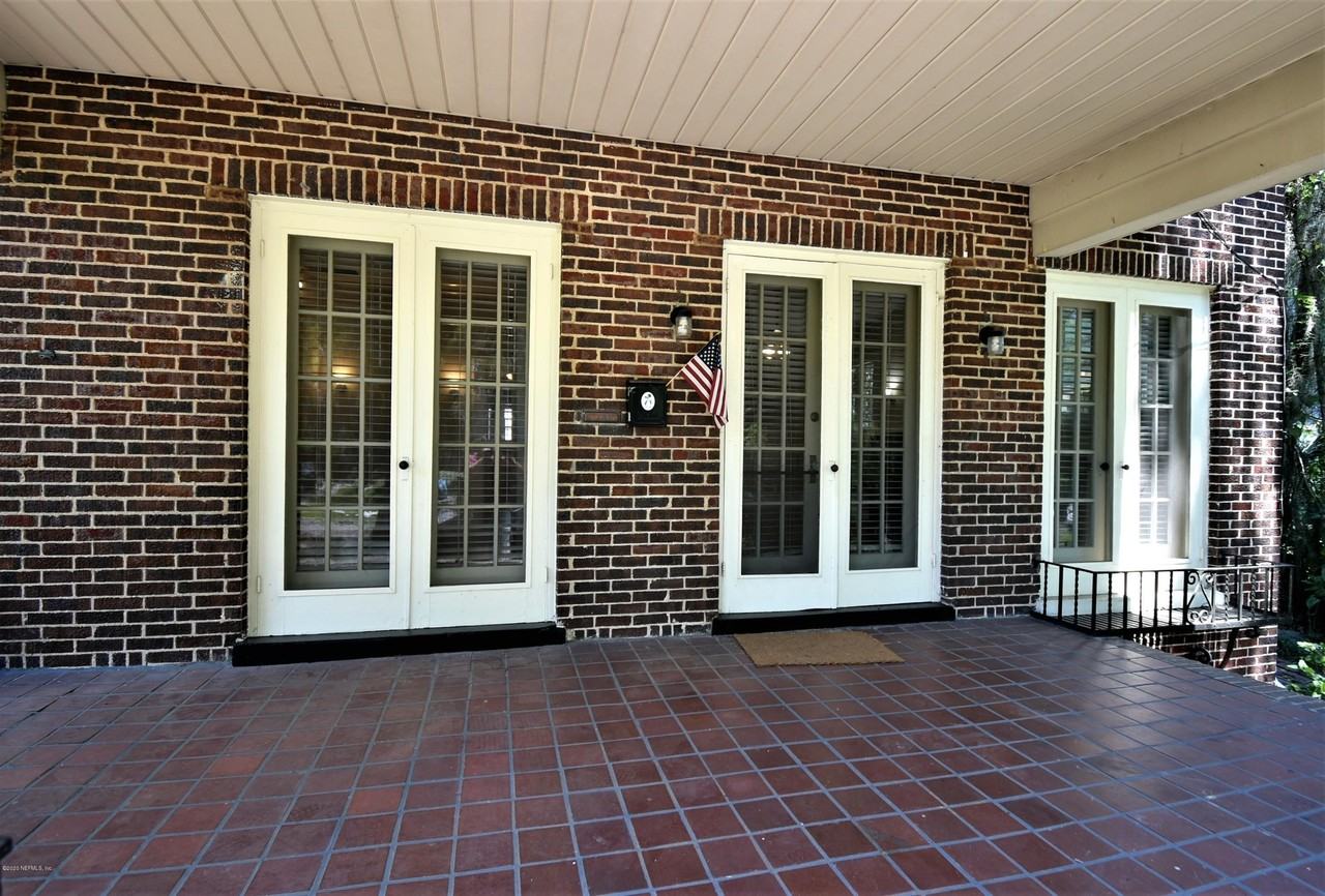 3623 Valencia Rd - Photo 4 of 31