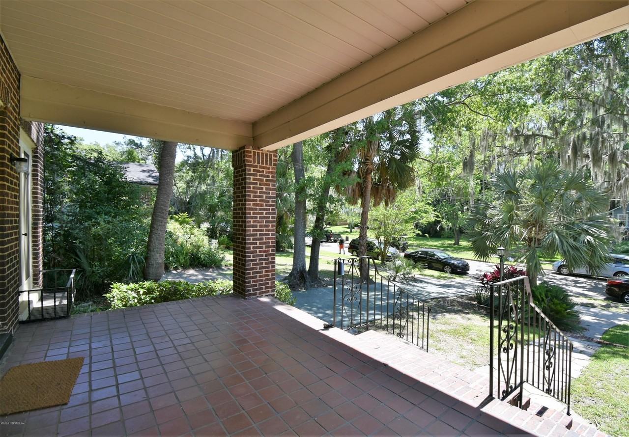 3623 Valencia Rd - Photo 6 of 31