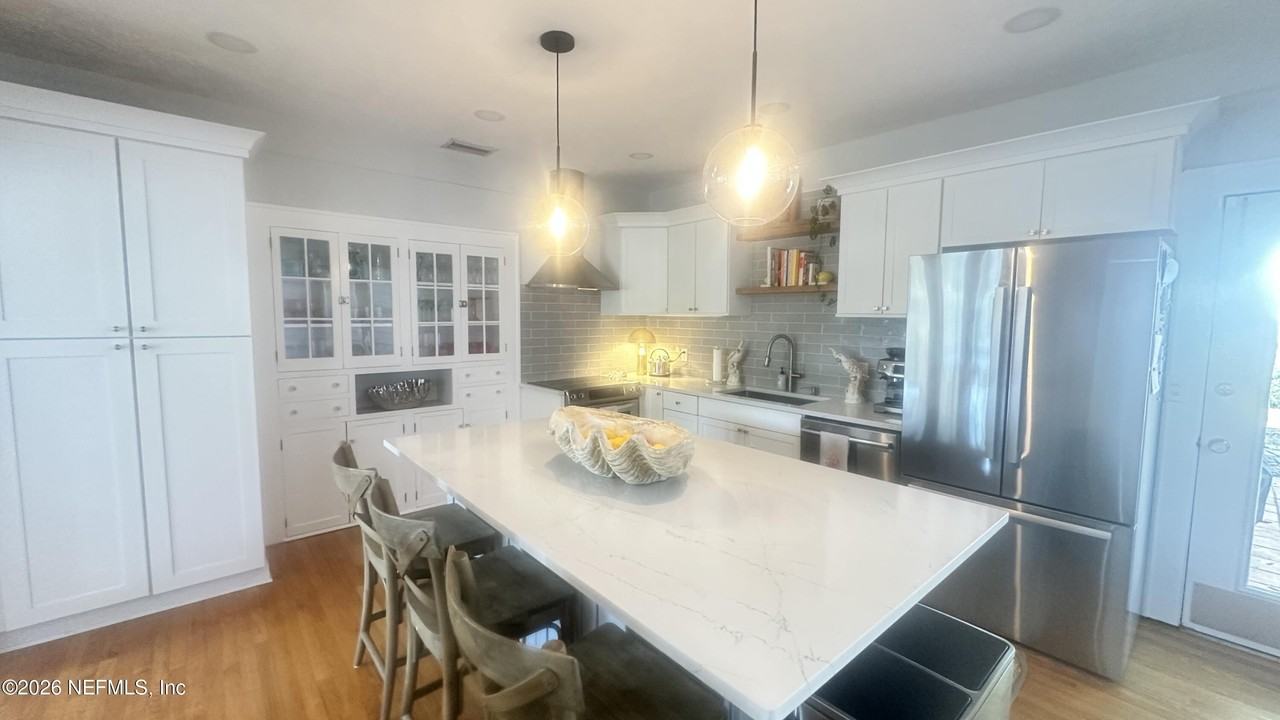 1332 Belvedere Ave - Photo 5 of 20