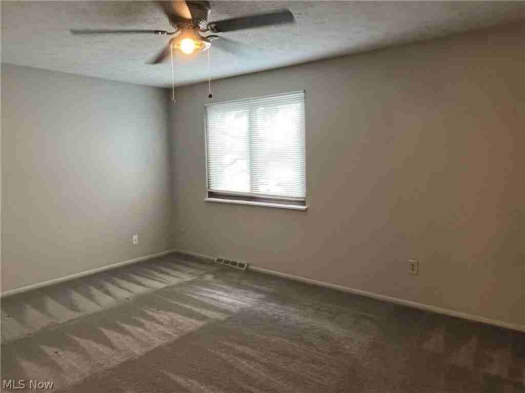 26747 Sprague Rd - Photo 4 of 10