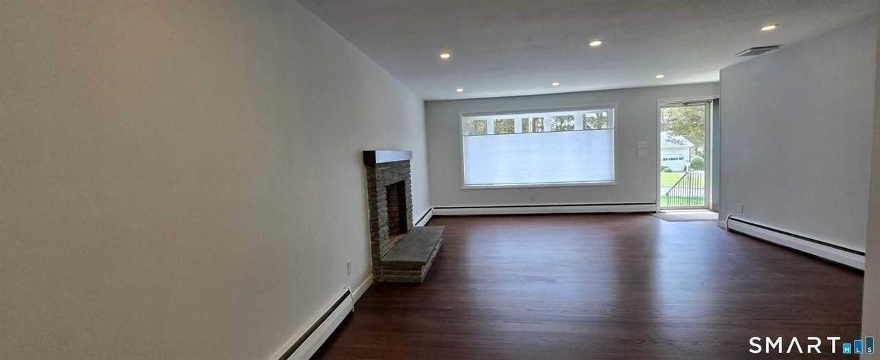 63 Plum Tree Ln - Photo 4 of 20