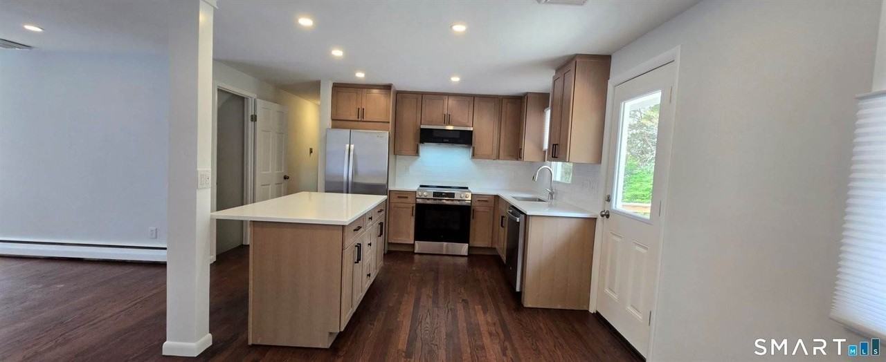 63 Plum Tree Ln - Photo 5 of 20