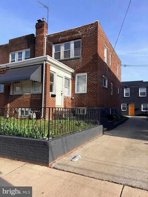 220 N 9th St - Photo 3 of 3