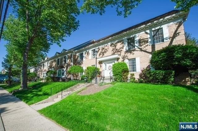 11 S Maple Avenue 11 B - Photo 6 of 19