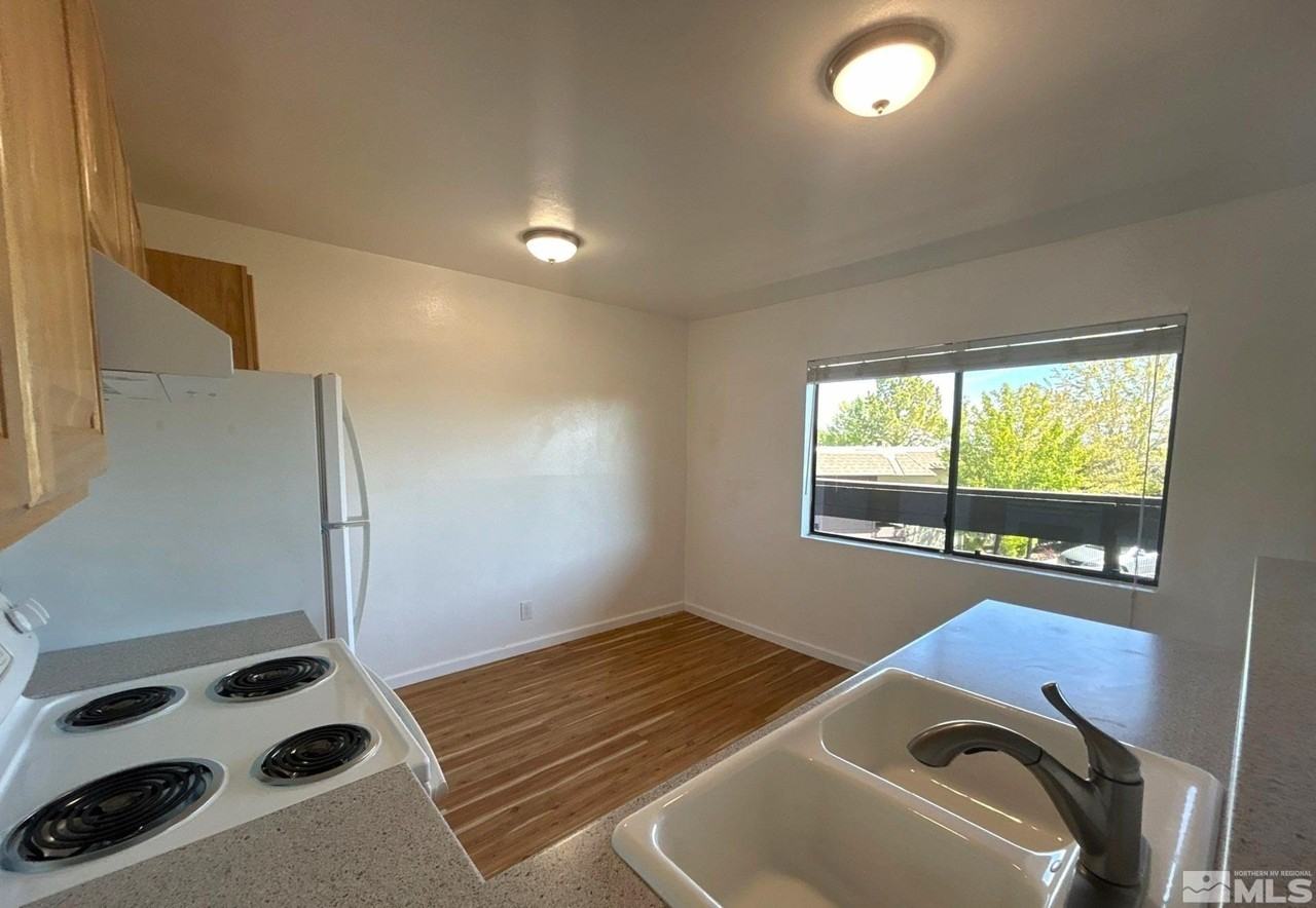 3167 Cashill Blvd - Photo 3 of 13