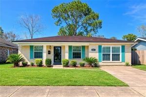 featured image of 1522 Maplewood Dr