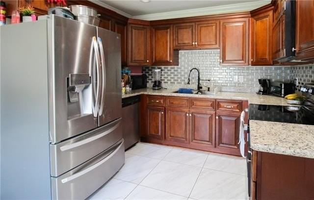 1522 Maplewood Dr - Photo 4 of 12