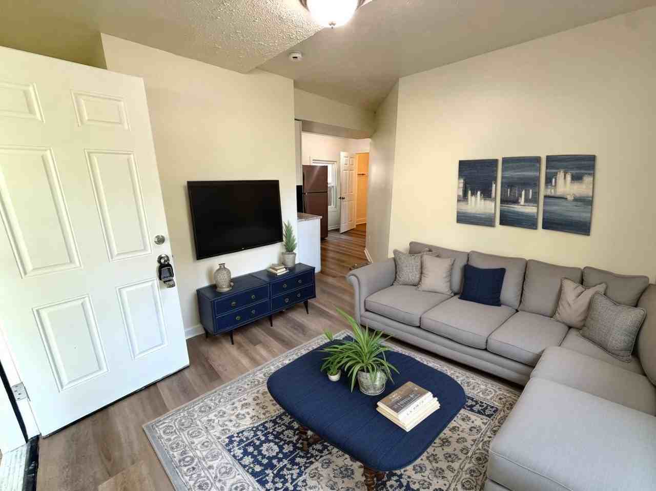 220 N Cherry St #3 - Photo 3 of 15