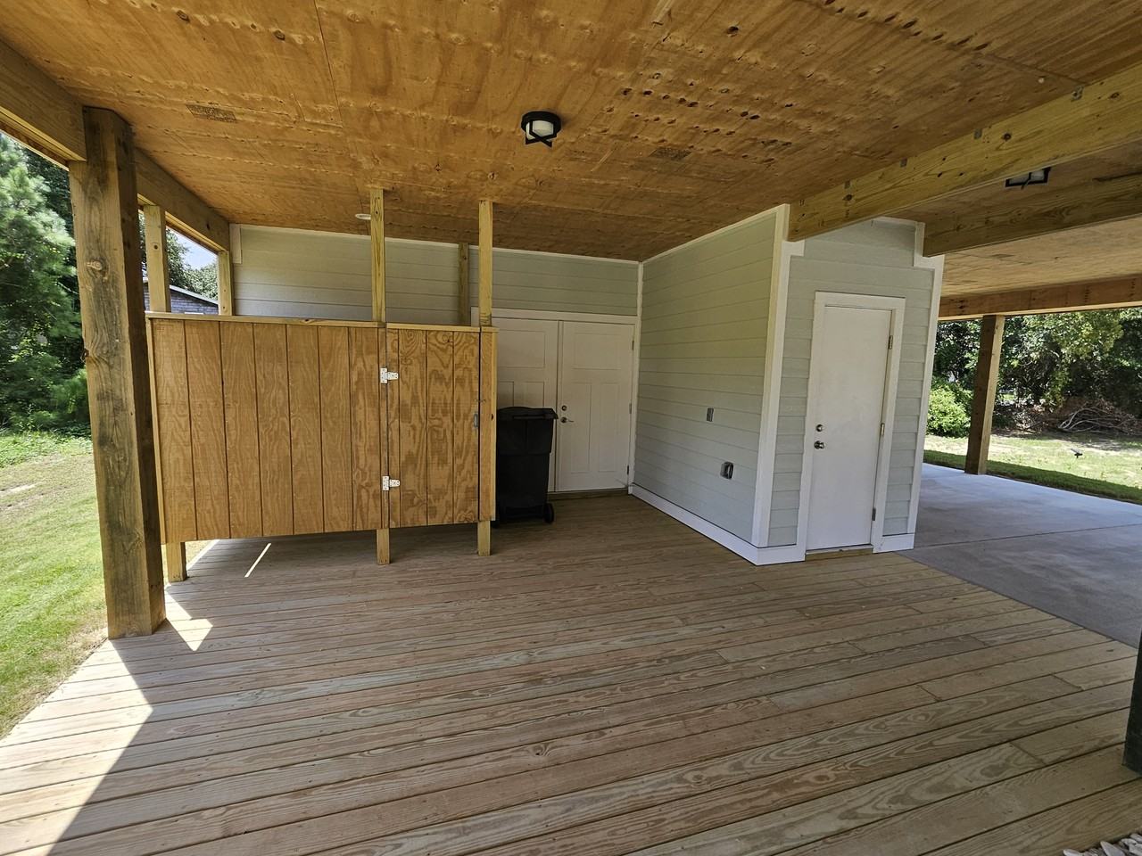 2040 Smithfield St #1 - Photo 7 of 23