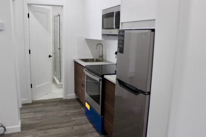 590 Main Street East #1 - Photo 3 of 17
