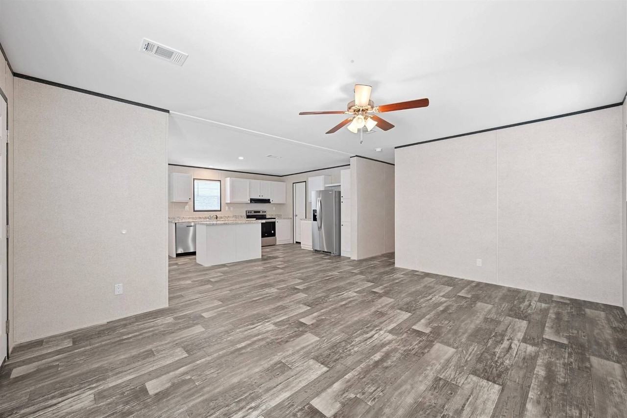 305 W Buell Dr #50A - Photo 3 of 30