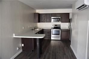 710 N State St - Photo 3 of 7