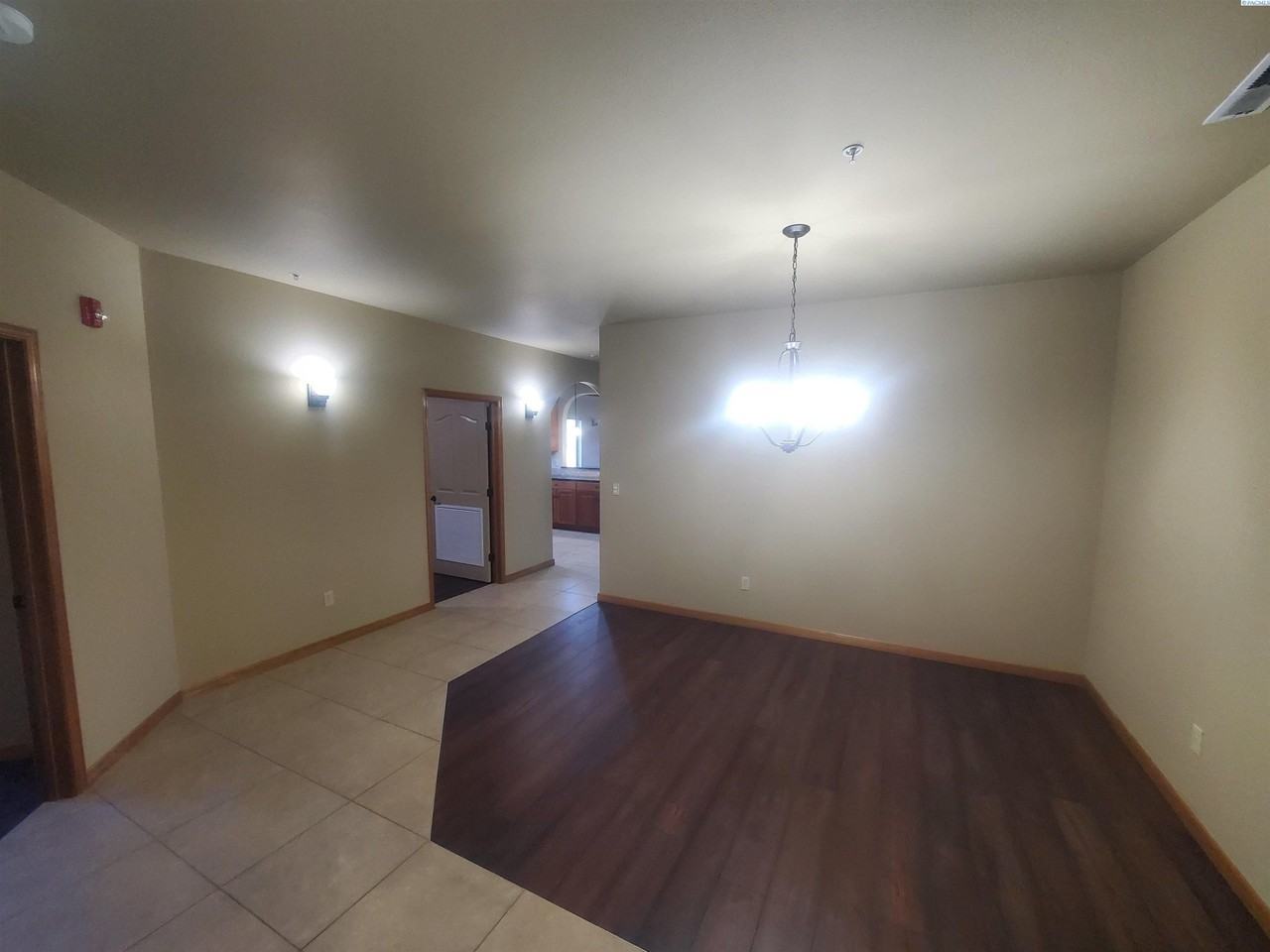 434 Bradley Blvd - Photo 2 of 20