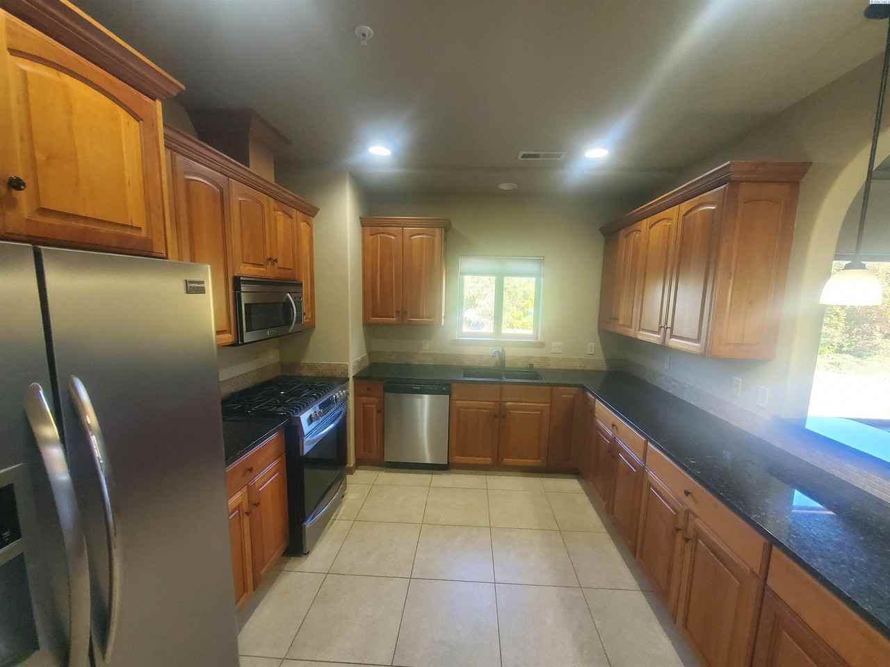 434 Bradley Blvd - Photo 6 of 20