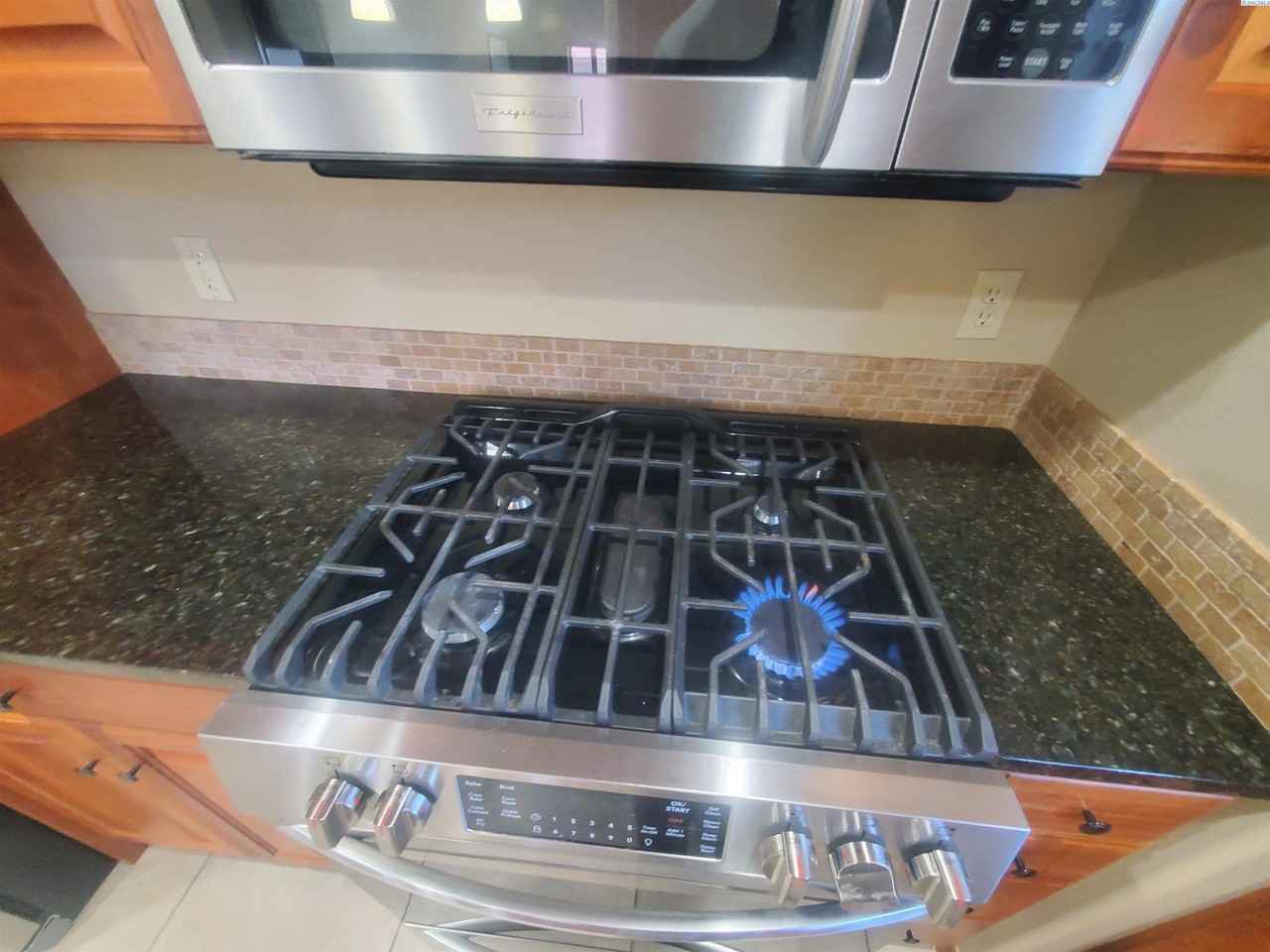 434 Bradley Blvd - Photo 7 of 20