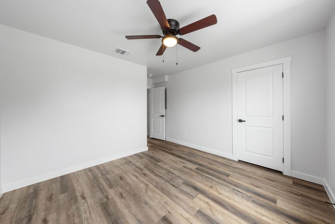 1005 S 26th St #B - Photo 7 of 30