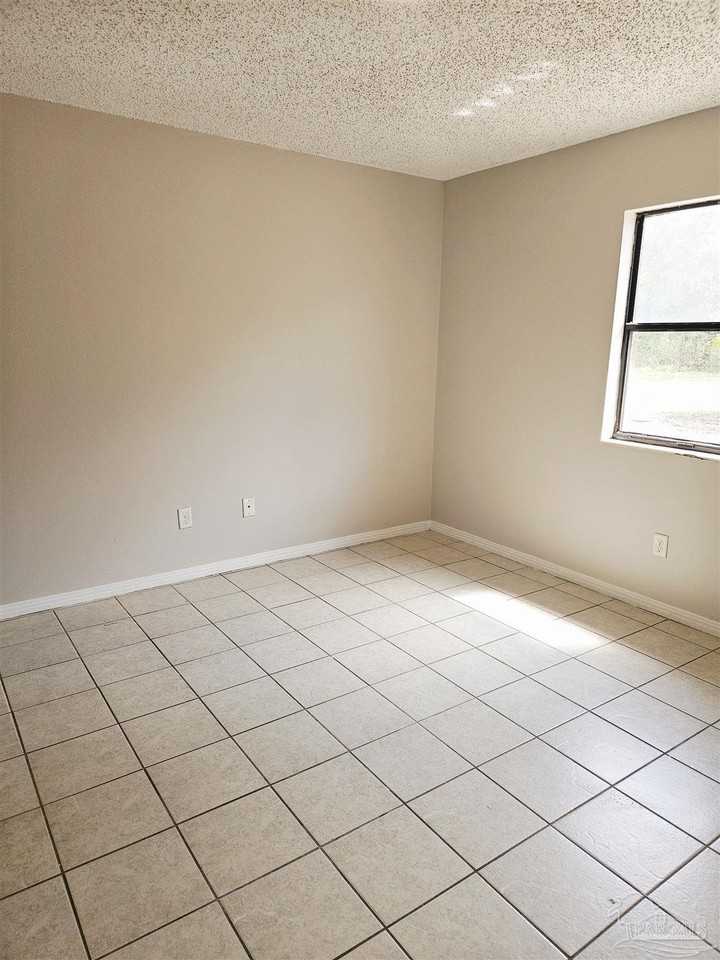 7240 Hilburn Rd #1D - Photo 6 of 8
