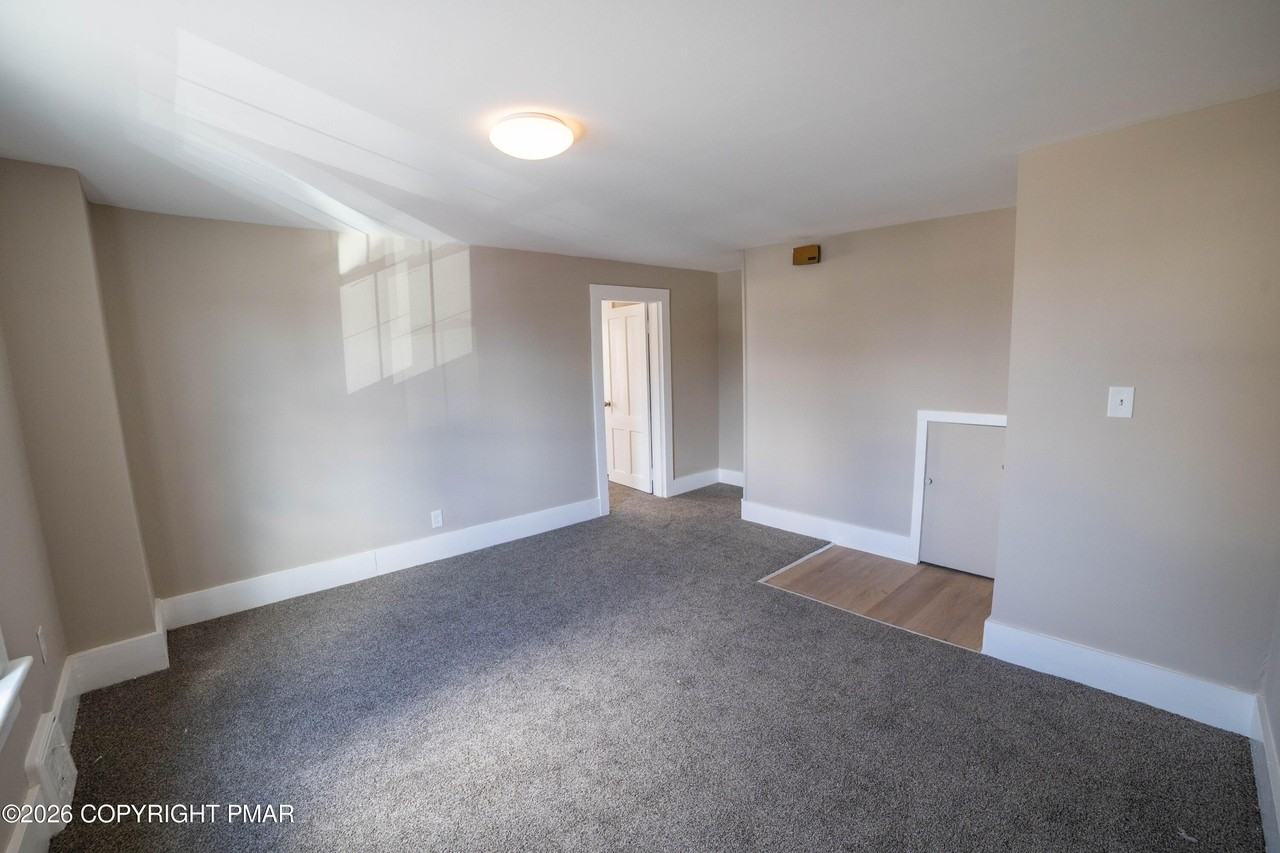 811 Monroe St #1 - Photo 4 of 23