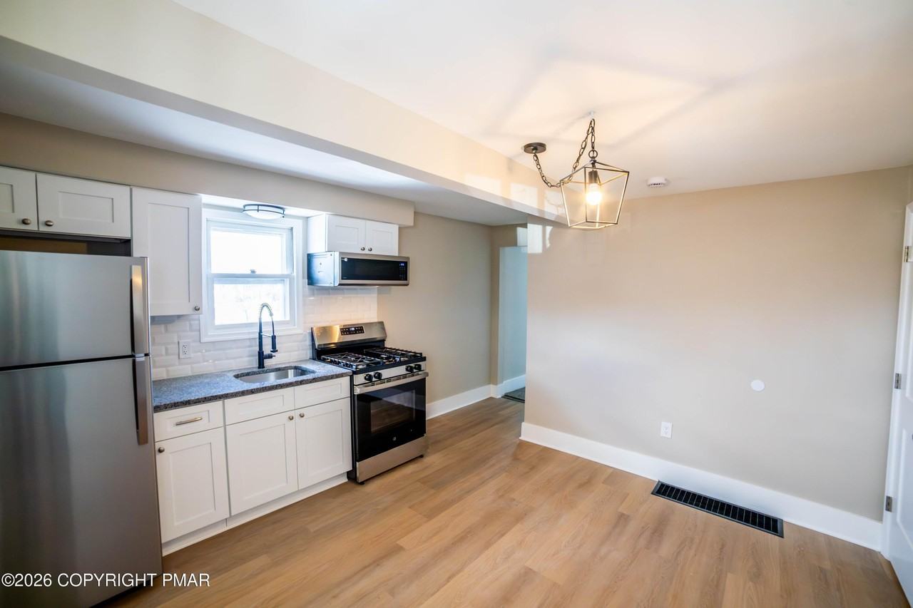 811 Monroe St #1 - Photo 6 of 23