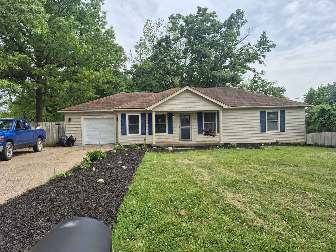 127 Springhill Dr #1