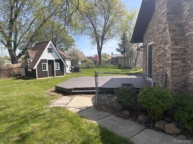 2219 Belmont Dr - Photo 7 of 32