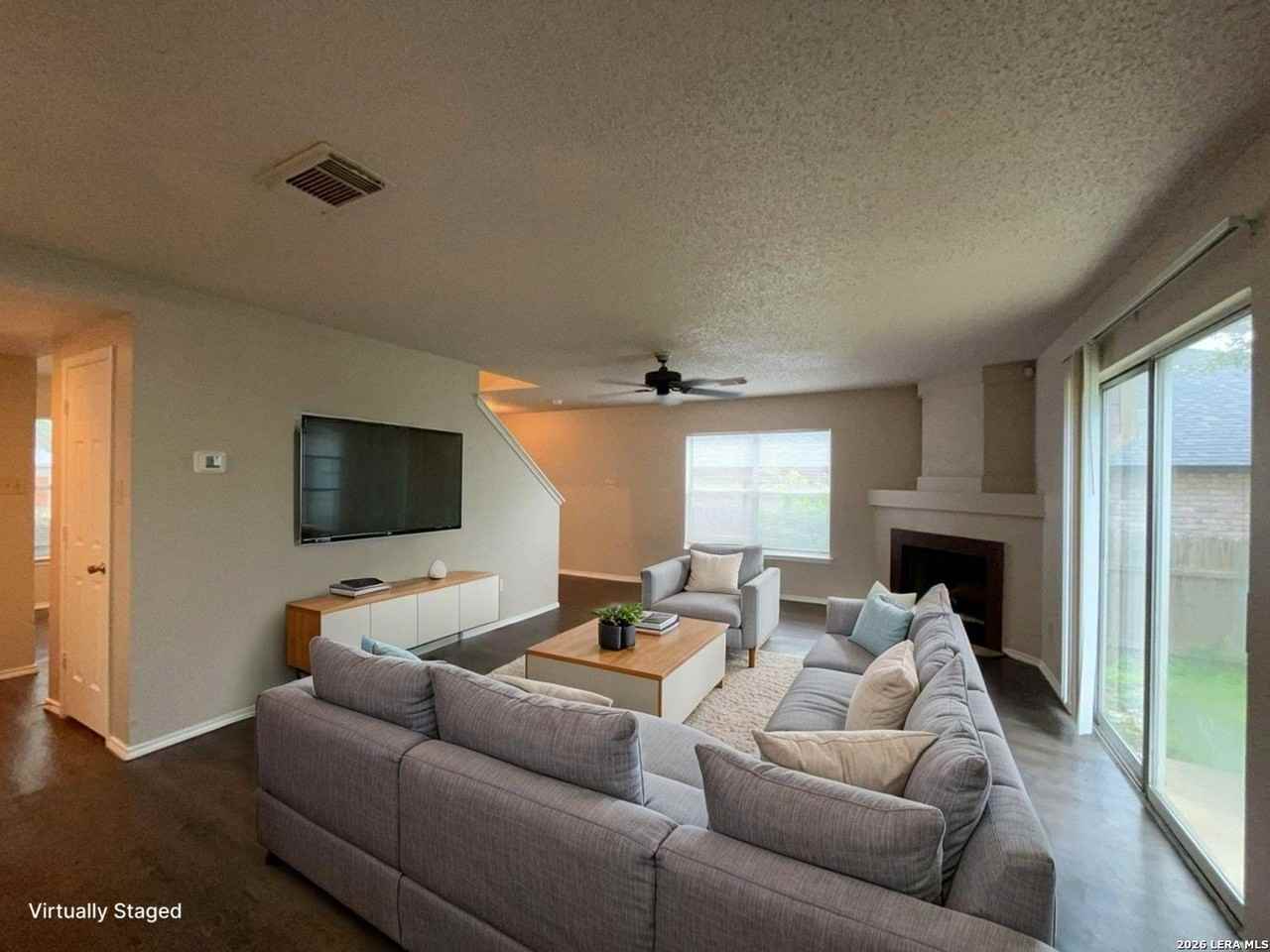 10535 Dugas Dr - Photo 3 of 49