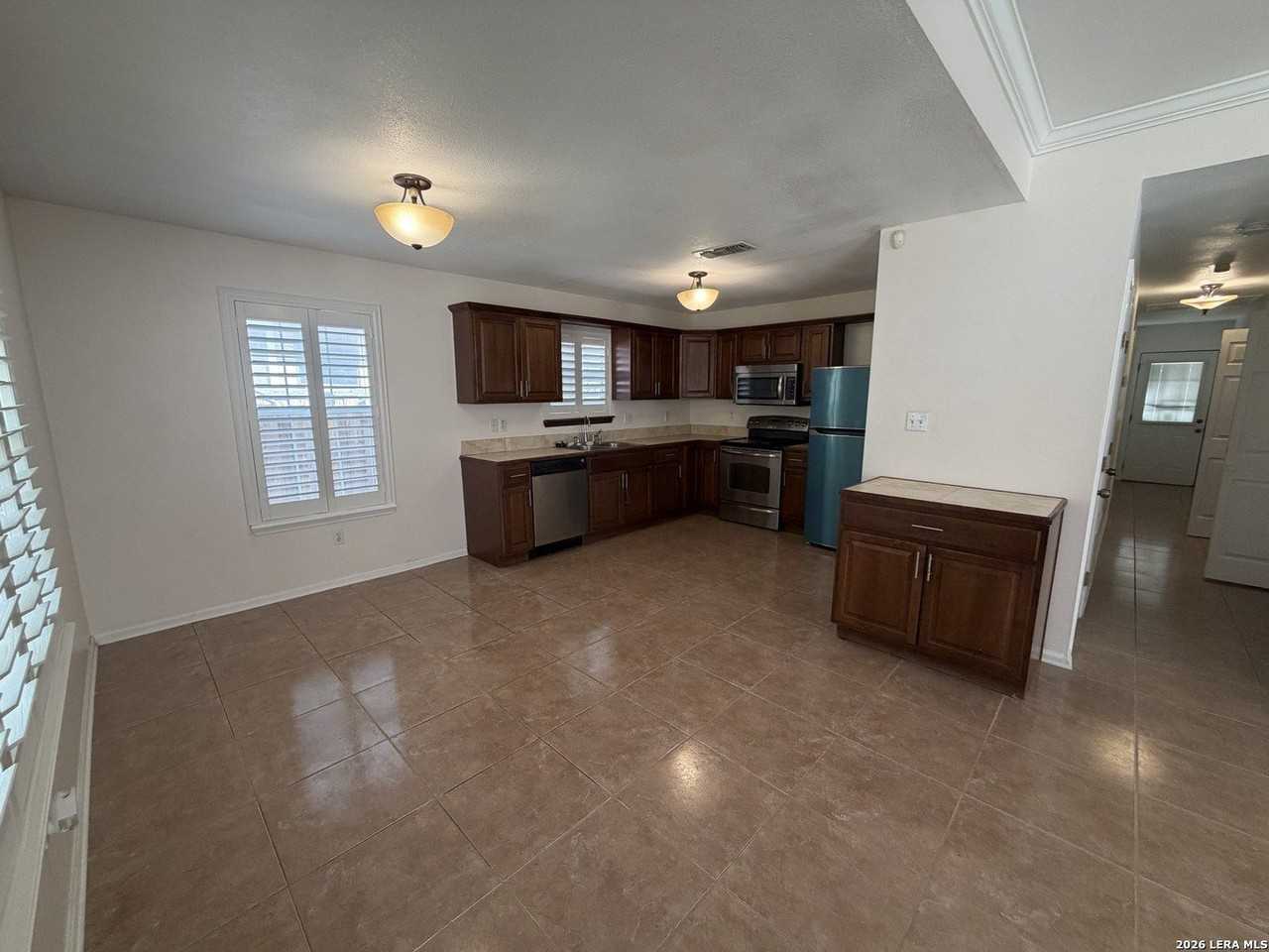 4930 Bluff St - Photo 7 of 24