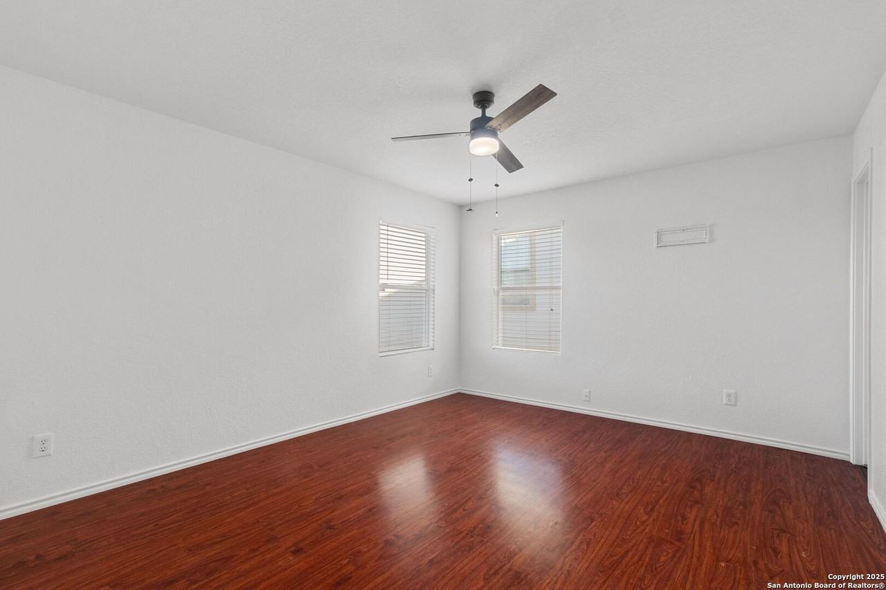 203 Shadbush St - Photo 6 of 19