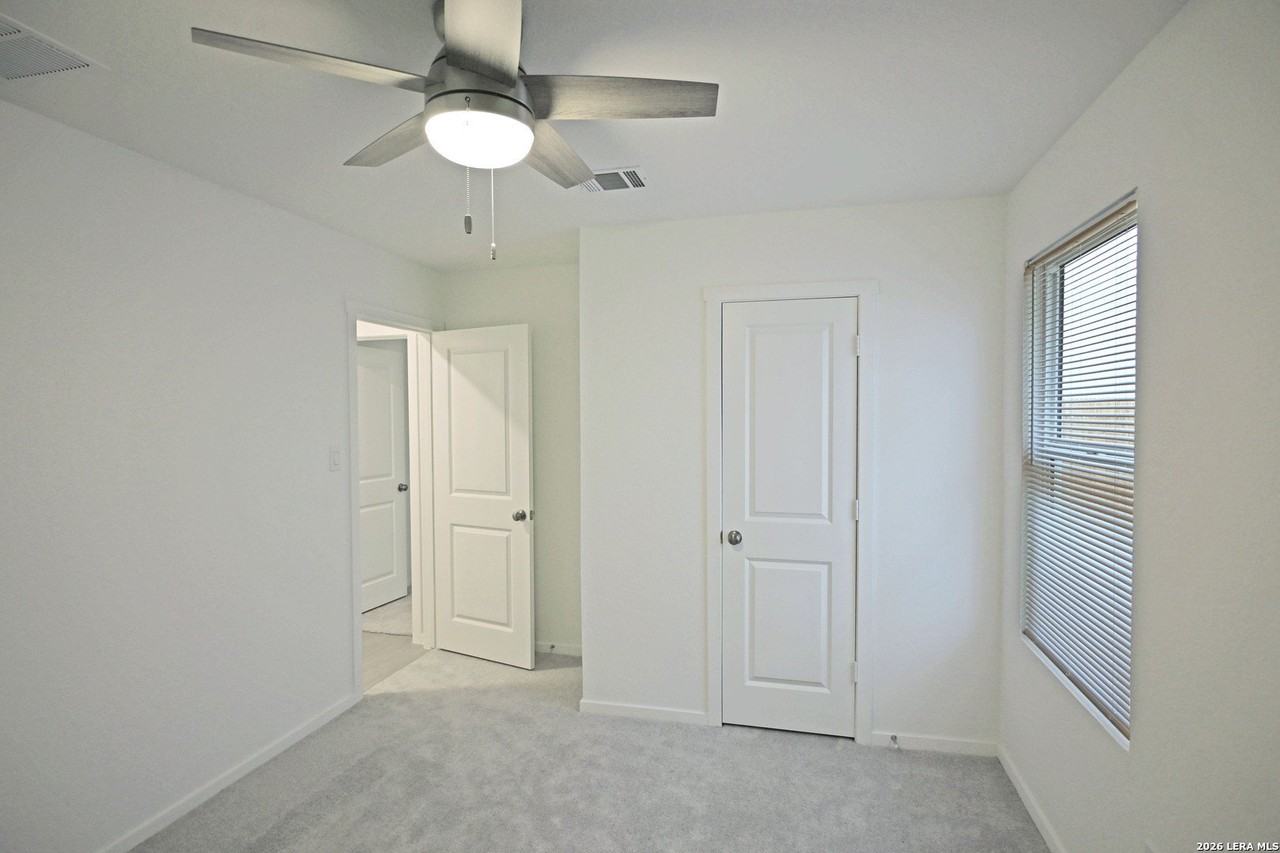 2415 Shady Grv - Photo 7 of 23