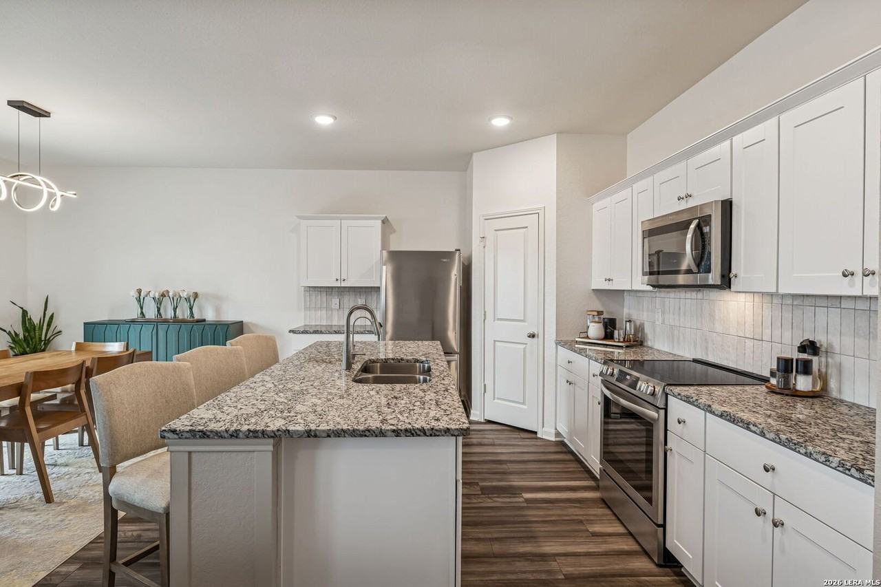 5822 Lilac Lndg - Photo 6 of 44