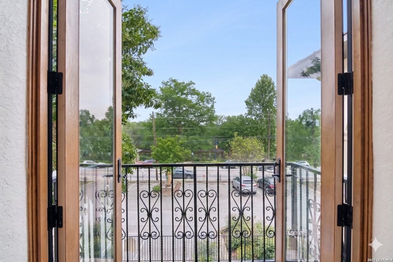 412 River Rd #201 - Photo 2 of 19