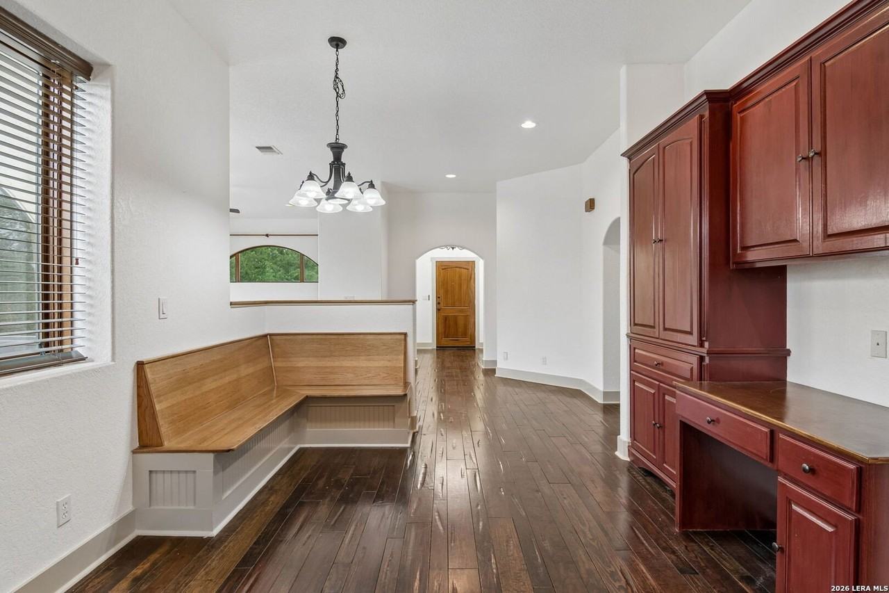 412 River Rd #201 - Photo 7 of 19