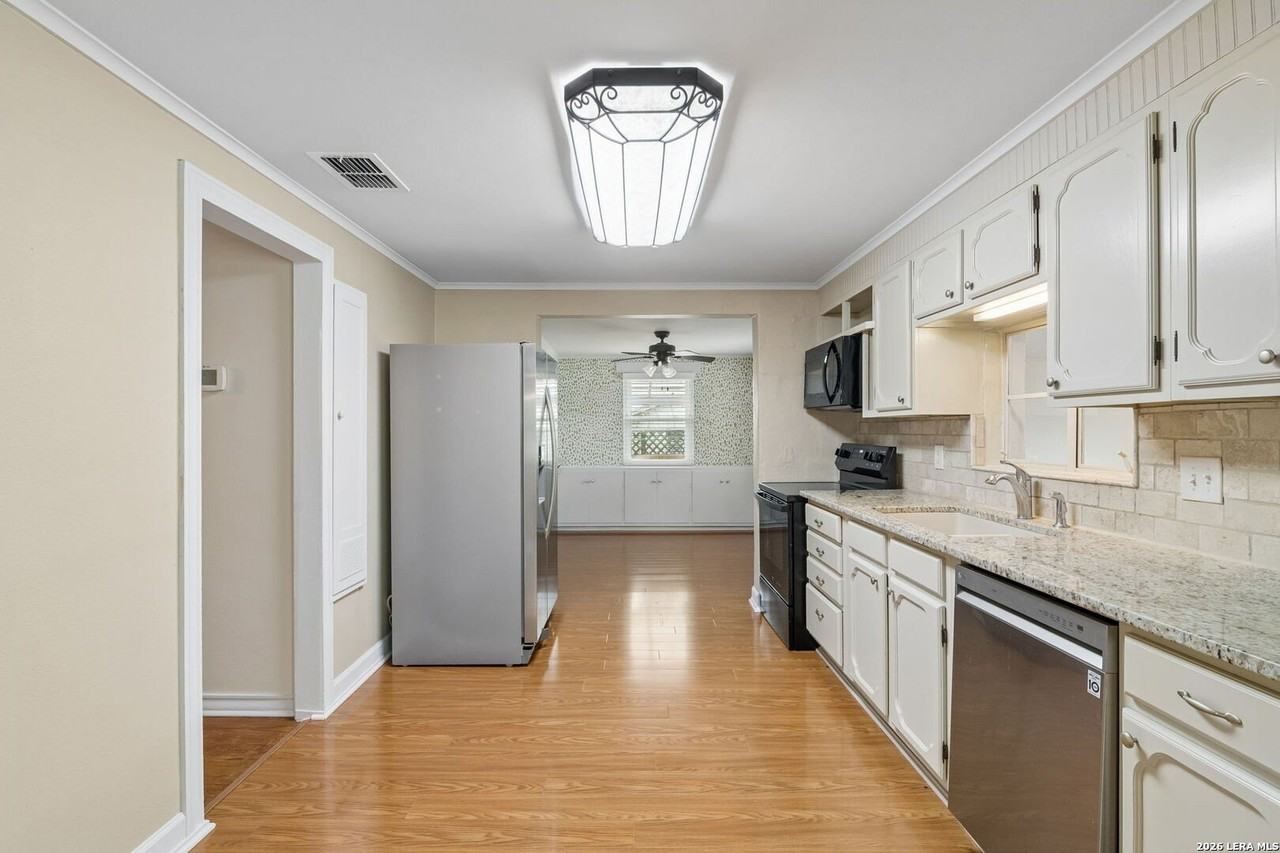 225 North St - Photo 7 of 25