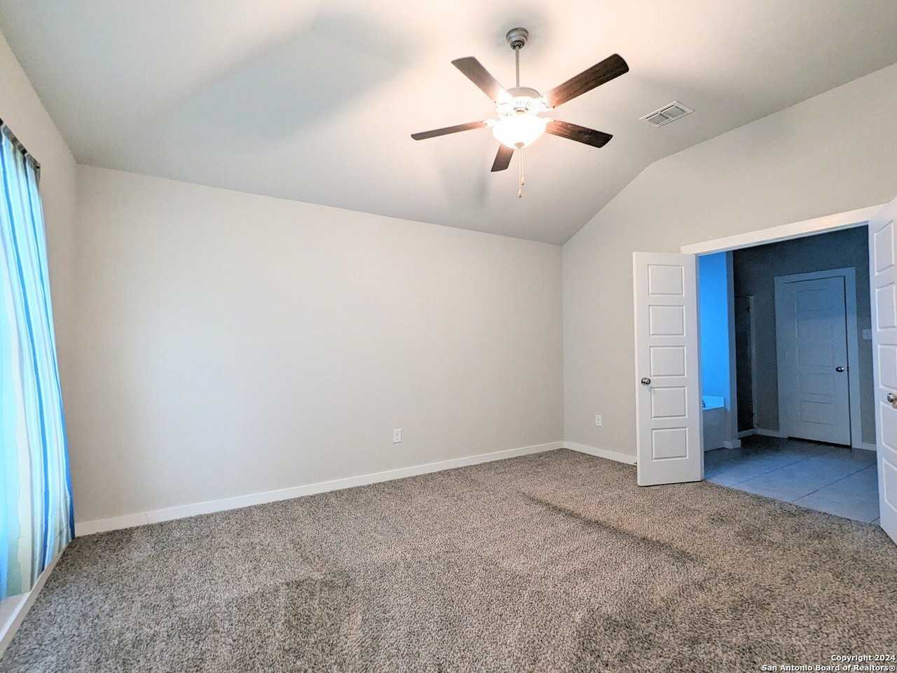 5543 Coral Vly - Photo 7 of 9