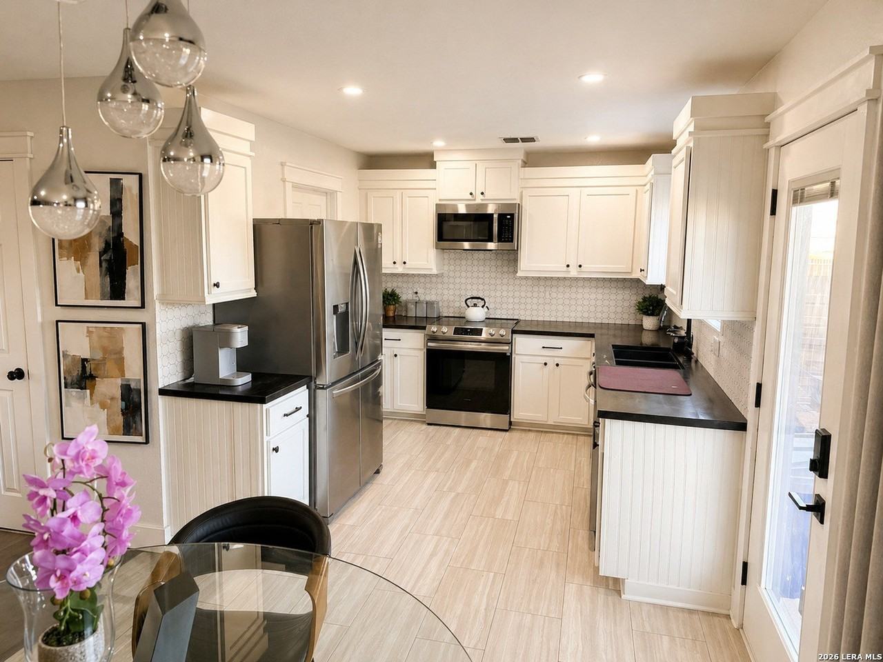 249 Willow Crst - Photo 5 of 16