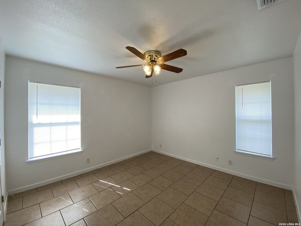 1209 W Goodwin St #A - Photo 3 of 8