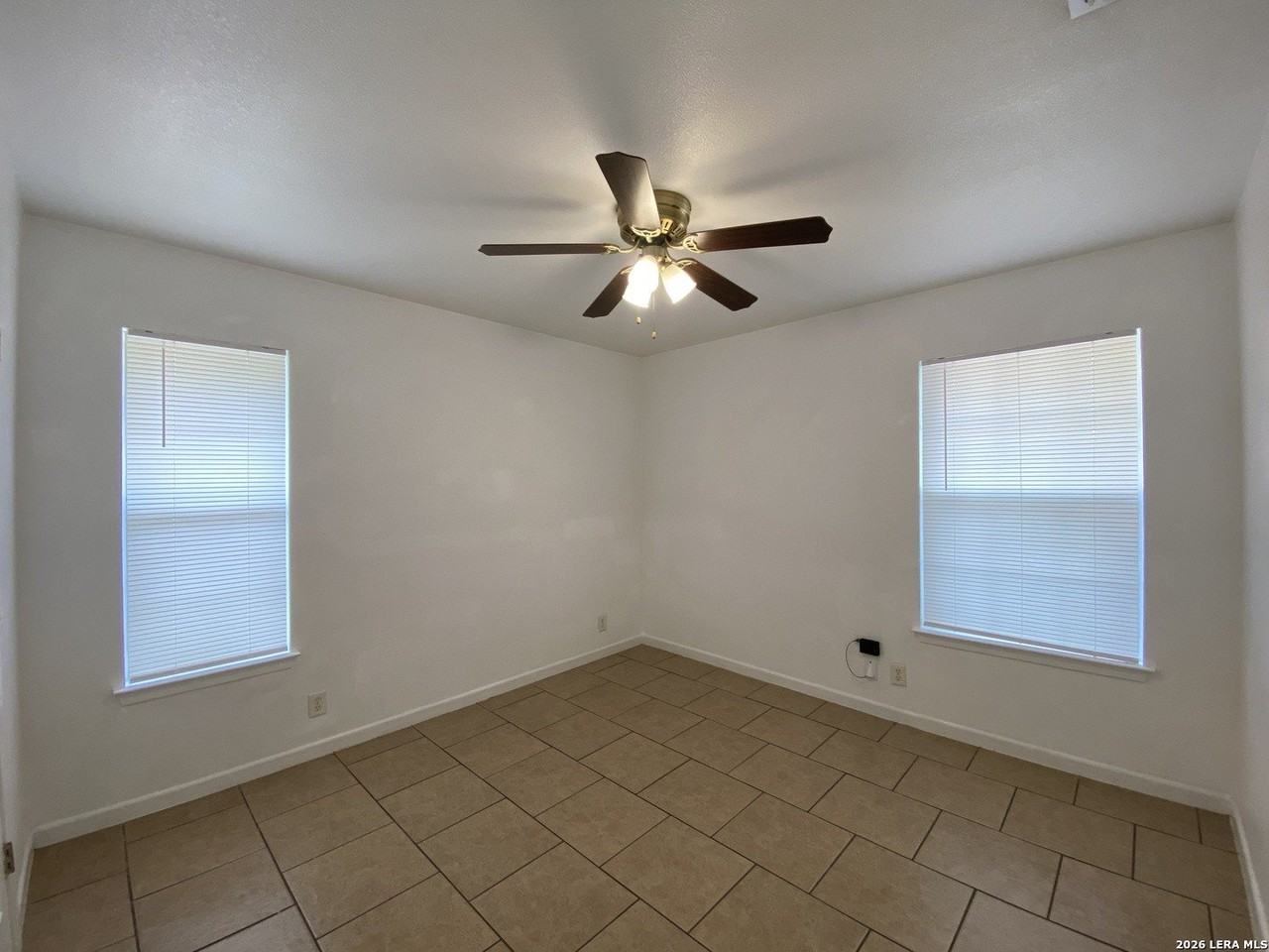 1209 W Goodwin St #A - Photo 5 of 8