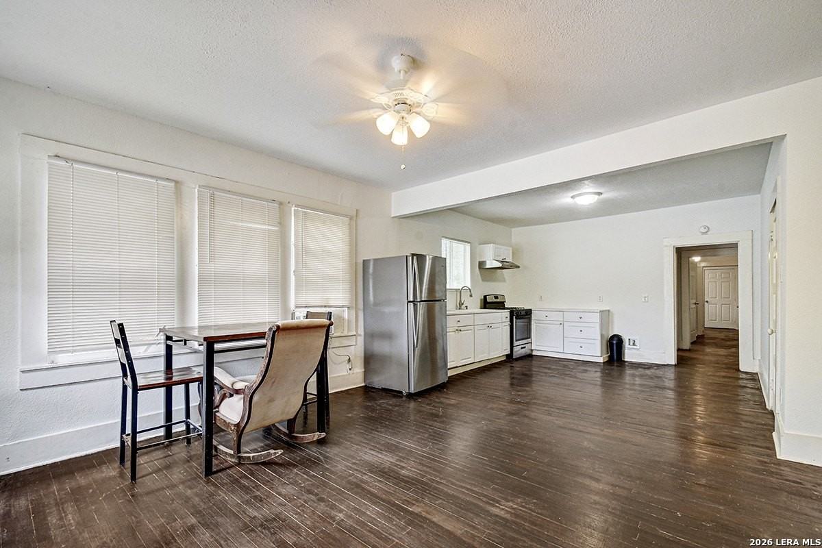 3314 Perez St #101 - Photo 3 of 17