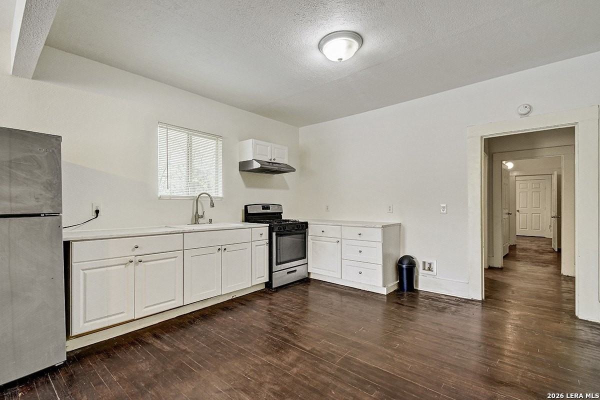3314 Perez St #101 - Photo 6 of 17
